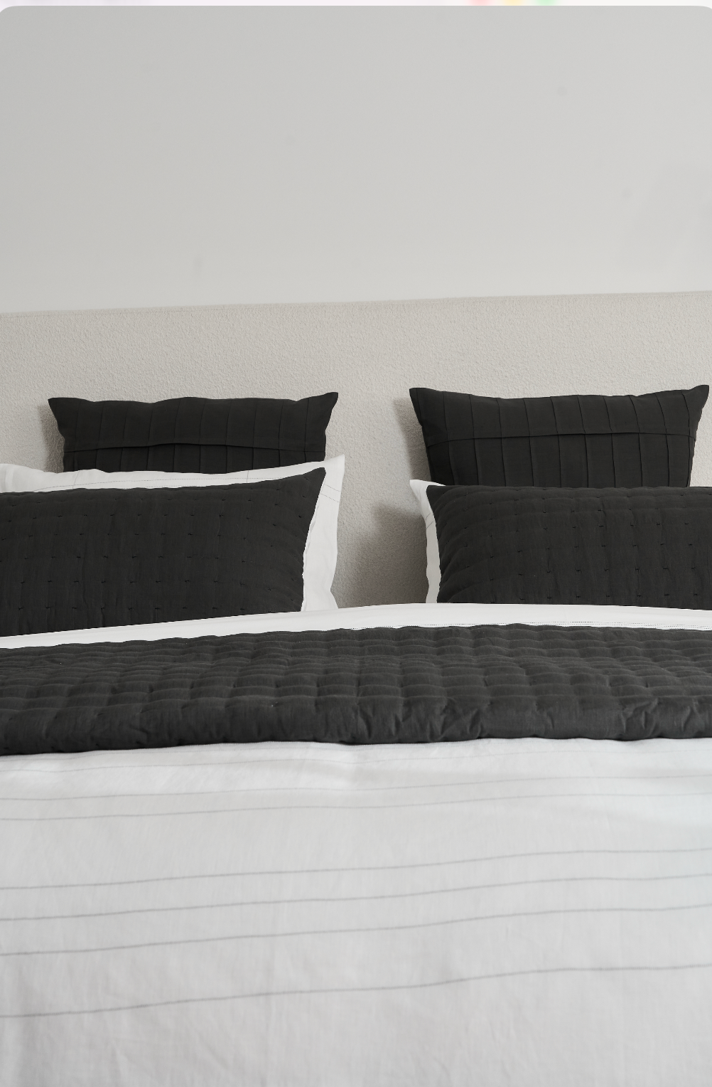 Vera Wang Contrast Bobbin Thread Quilt Cover