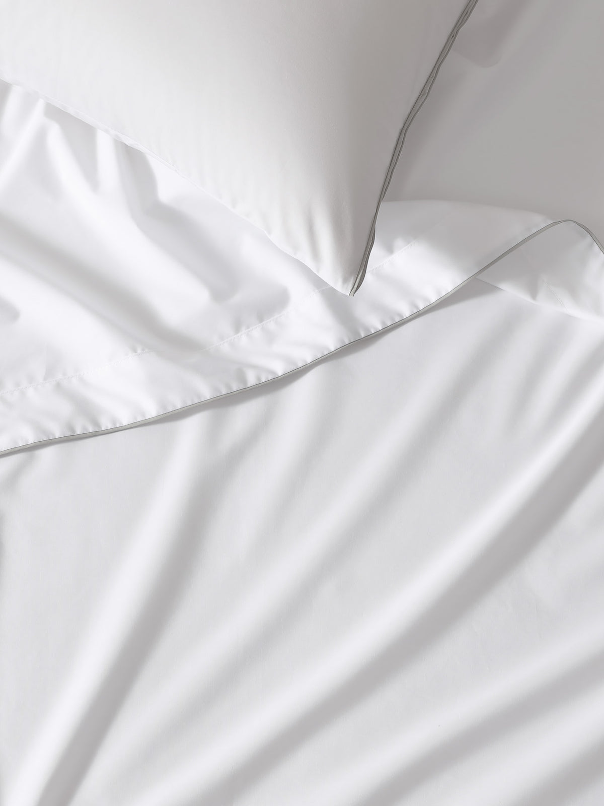 Vera Wang Lattice Tucks Pillowcase Pair